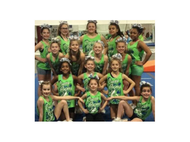 Hickory Hills Flying High Cheer Squad Competing at Nationals