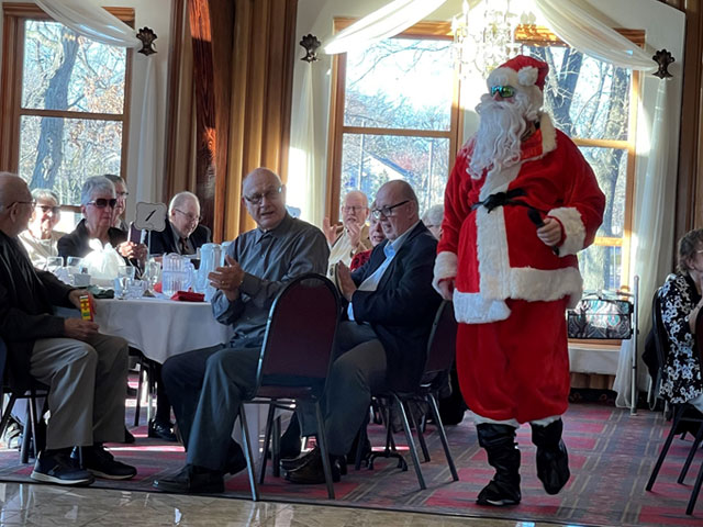 2021 Hickory Hills Senior Christmas Luncheon